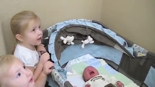 Ils chantent pour leur petit frère