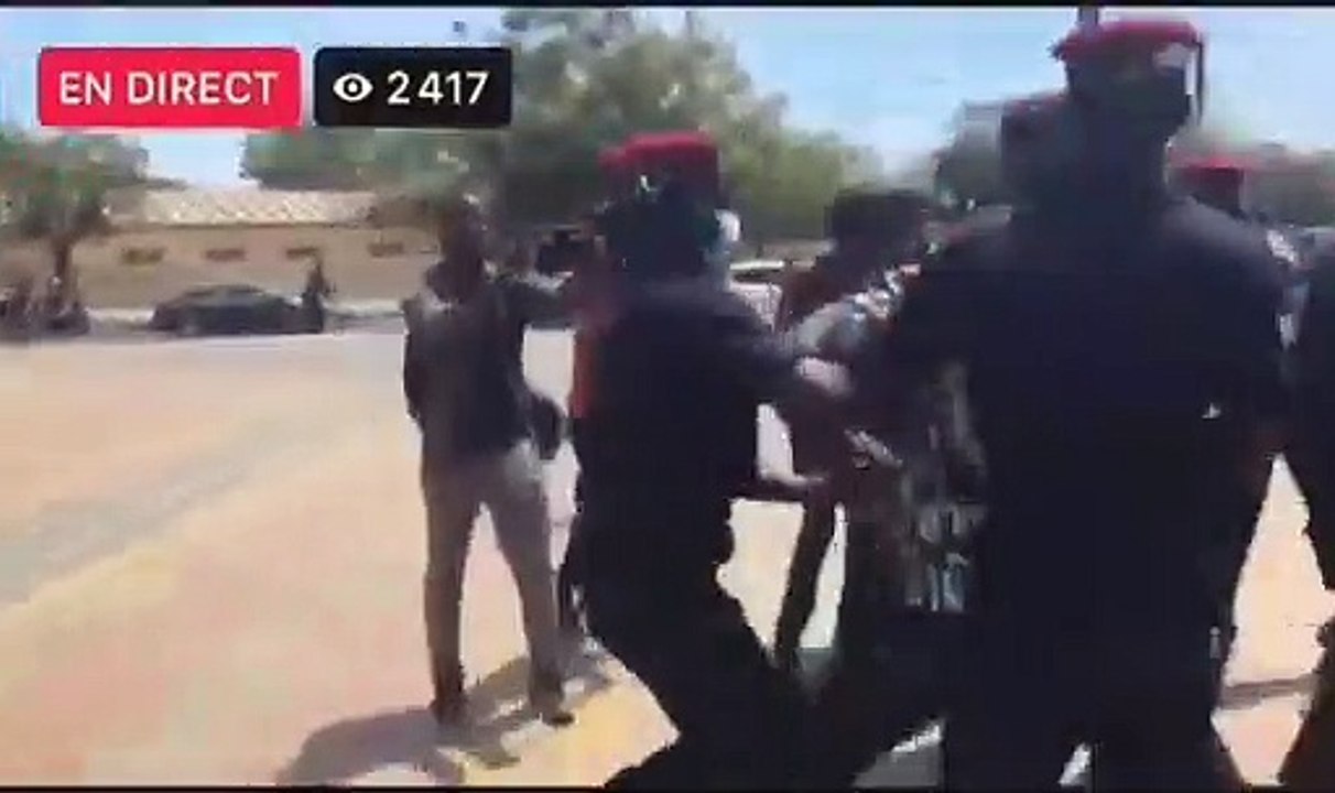 Arrestation musclée de de Kilifeu et Guy Marius Sagna