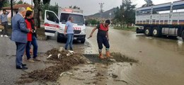 Sungurlu'yu şiddetli yağış vurdu, dereler taştı, evleri ve tarım arazilerini su bastı