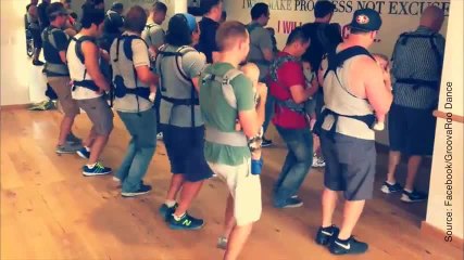 Ces jeunes papas et leurs bébés nous offrent une choré géniale !