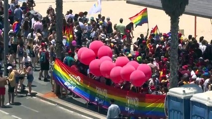 Tel Aviv parties with Pride, defying virus