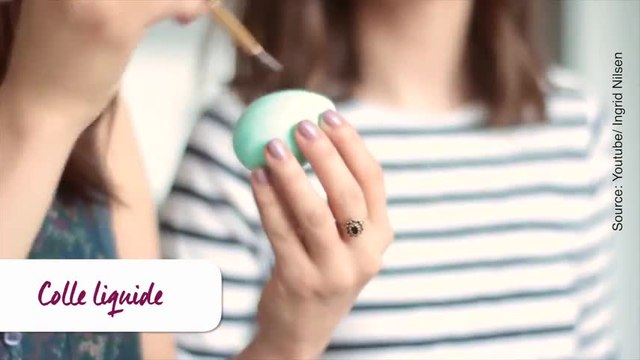 Des œufs colorés et dorés pour Pâques