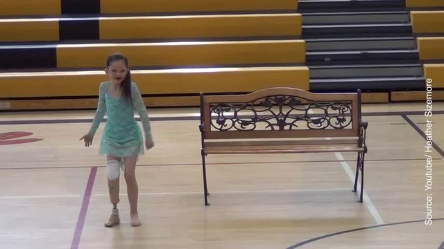 Cette petite fille a perdu sa jambe mais elle réalise son rêve...