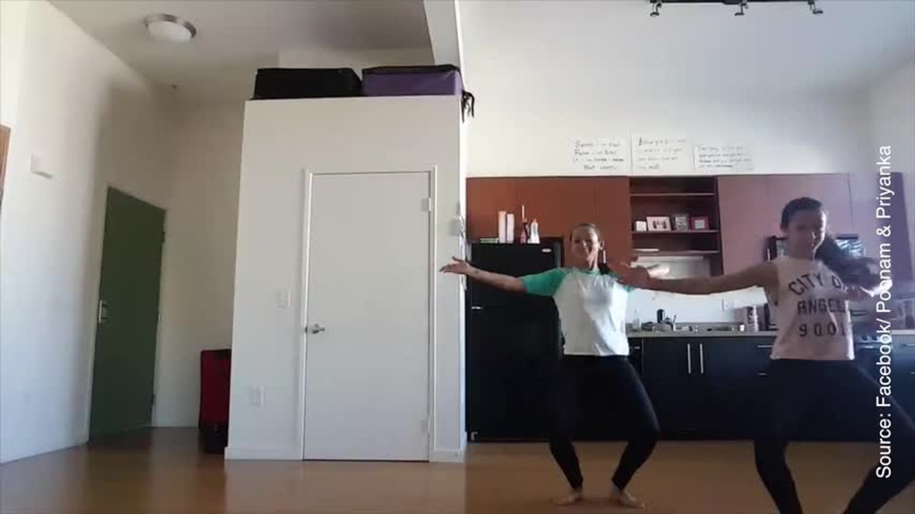 Ces soeurs jumelles se lancent dans une choré parfaite