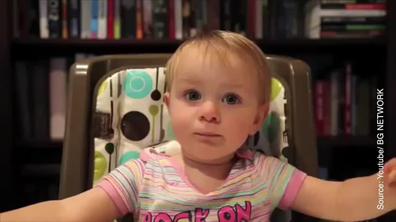 "Qui aimes-tu le plus : Papa ou maman" Ce bébé a une réponse géniale