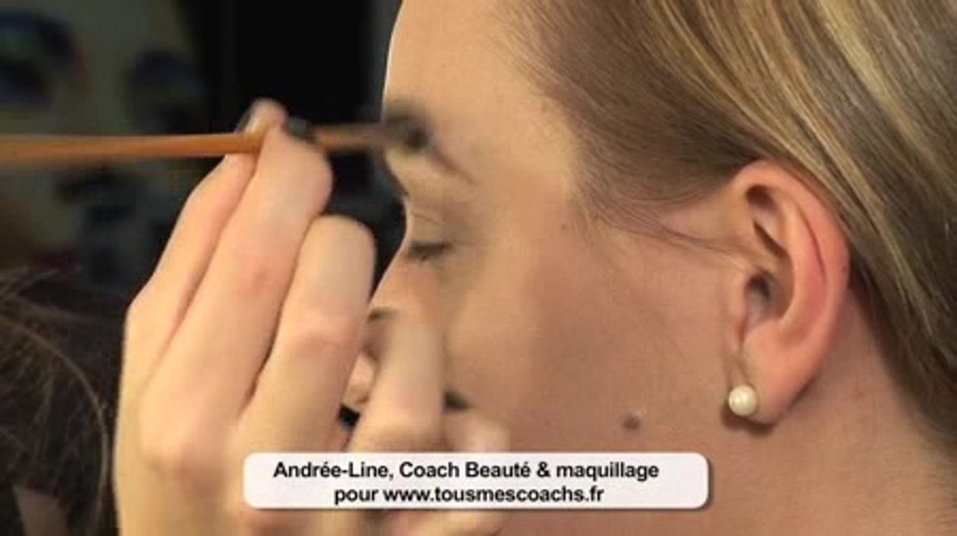 Maquillage sourcils : Comment bien maquiller ses sourcils en vidéo - Vidéo  Dailymotion