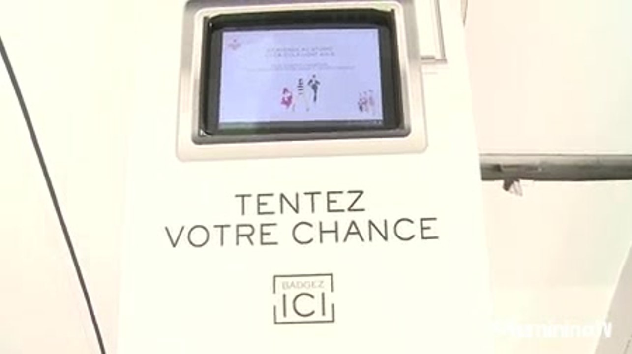 Tournée Coca-Cola light 2013 : la tournée chez aufeminin en vidéo