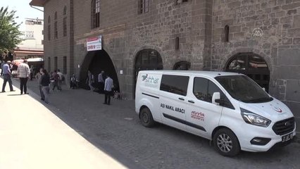 DİYARBAKIR - 3 ayrı mobil aşı noktasında vatandaşlar Kovid-19'a karşı aşılanıyor