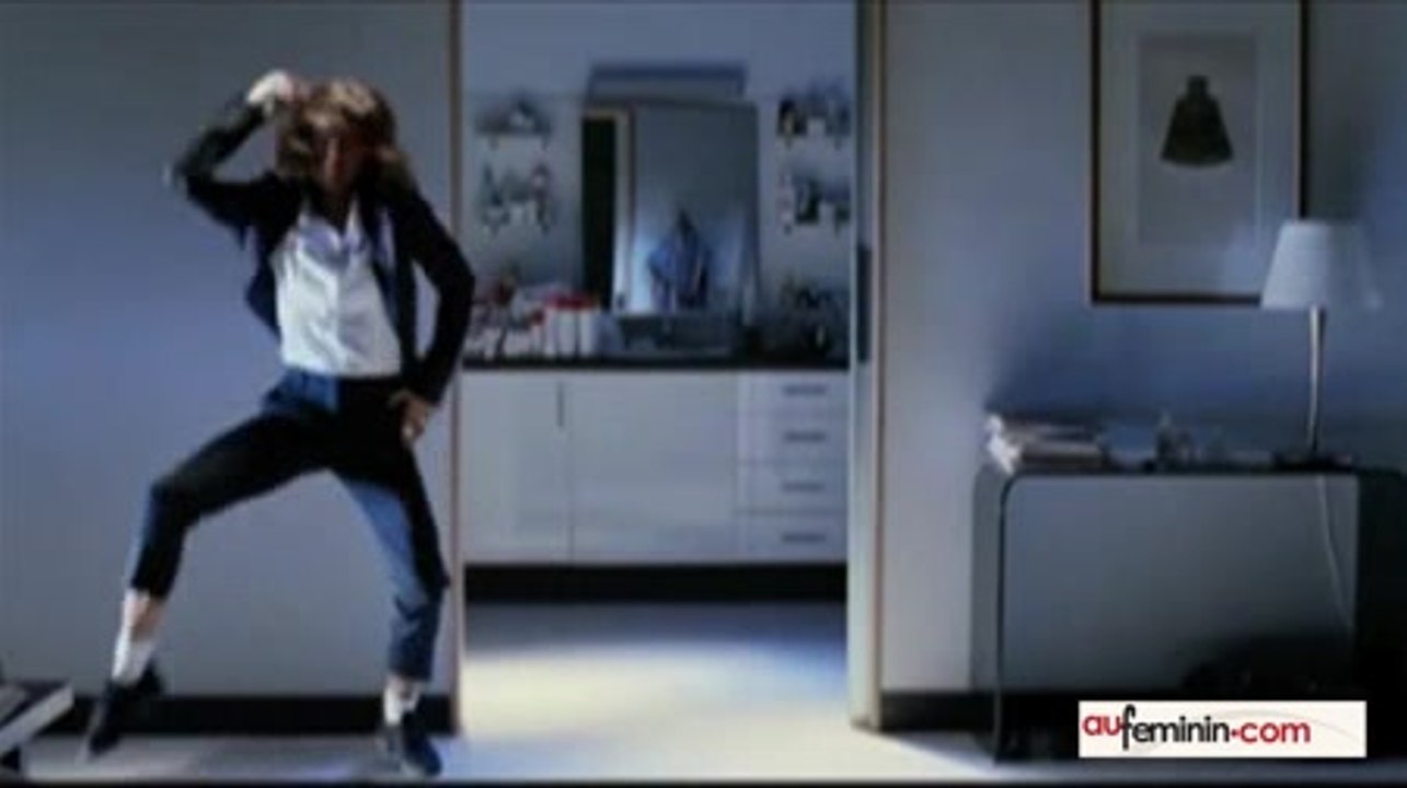 Interview vidéo de Valérie Lemercier : cinéma, chanson, théâtre, dessin, danse - Valérie Lemercier pluri-artiste