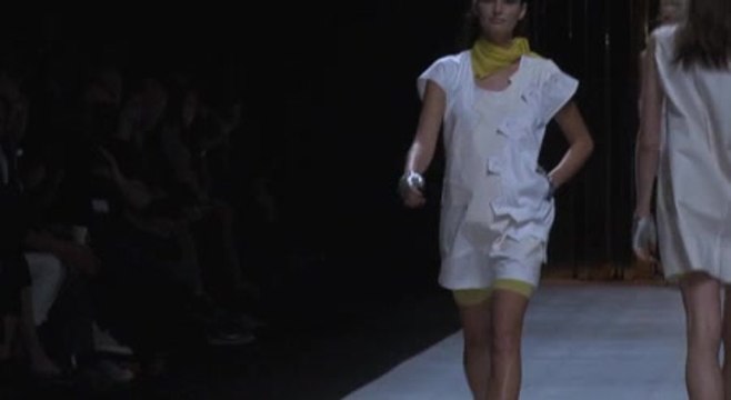 Défilé Marithé & François Girbaud : vidéo Marithé & François Girbaud - Défilé Marithé & François Girbaud printemps-été 2011