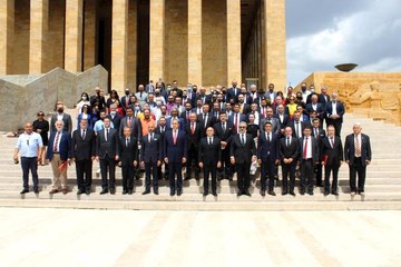 Galatasaray Başkanı Elmas ve yönetim kurulu Anıtkabir'de