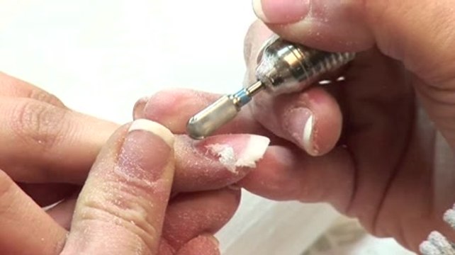 Faux ongles : comment enlever ses faux ongles