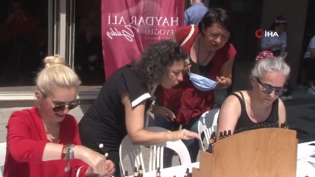 Çiçeklerin kokusu Beyoğlu'ndan tüm dünyaya yayıldı