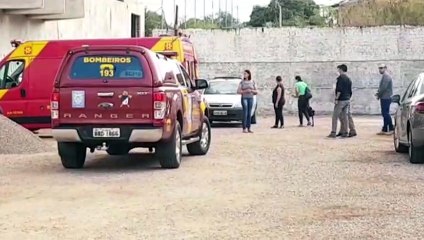 Mulher é socorrida no Santa Cruz, após ser ferida com disparo de arma de fogo