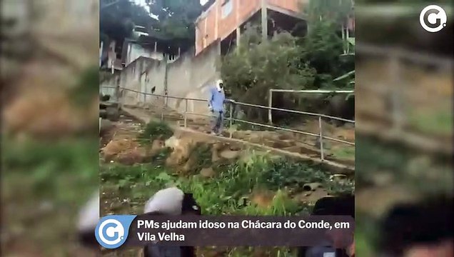 PMs ajudam idoso na Chácara do Conde, em Vila Velha