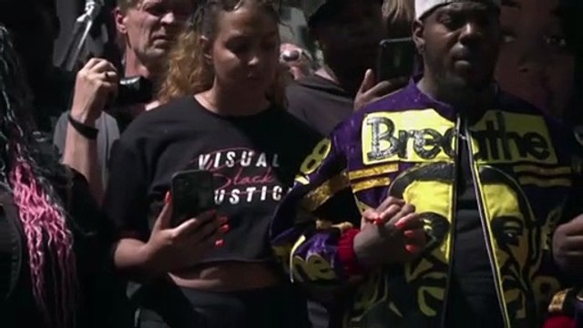 К 22,5 годам тюрьмы приговорил суд Миннеаполиса экс-полицейского Д.Шовина за убийство Джорджа Флойда