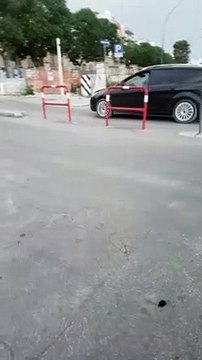 Andria: foro sospetto sull'asfalto di viale Gramsci