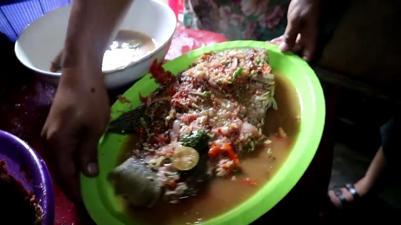 Pecak durian - eat in the forest