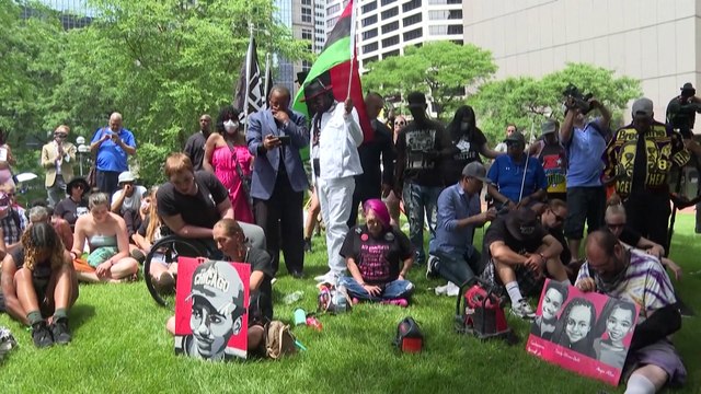 Chauvin condannato a 22 anni e 6 mesi di carcere: la delusione della famiglia di George Floyd