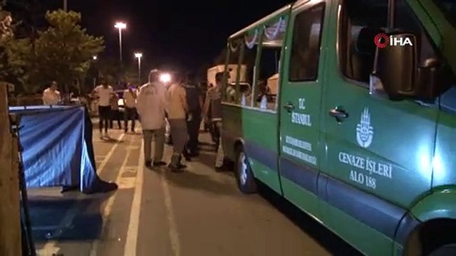 Bağcılar'da ailesiyle parkta oturan şahıs, tartıştığı iki kişiye kurşun yağdırdı