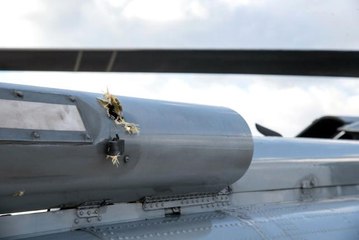 Kolombiya Devlet Başkanı Duque'yi taşıyan helikoptere ateş açıldı