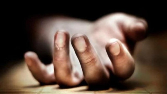 Man kills five family members before hanging self
