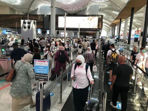 THY GÜNLÜK BİN UÇUŞ BARAJINI AŞTI, İSTANBUL HAVALİMANI GÜNLÜK 116 BİN YOLCU AĞIRLADI