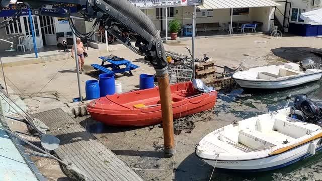 Caddebostan sahilindeki müsilaj yoğunluğu azaldı