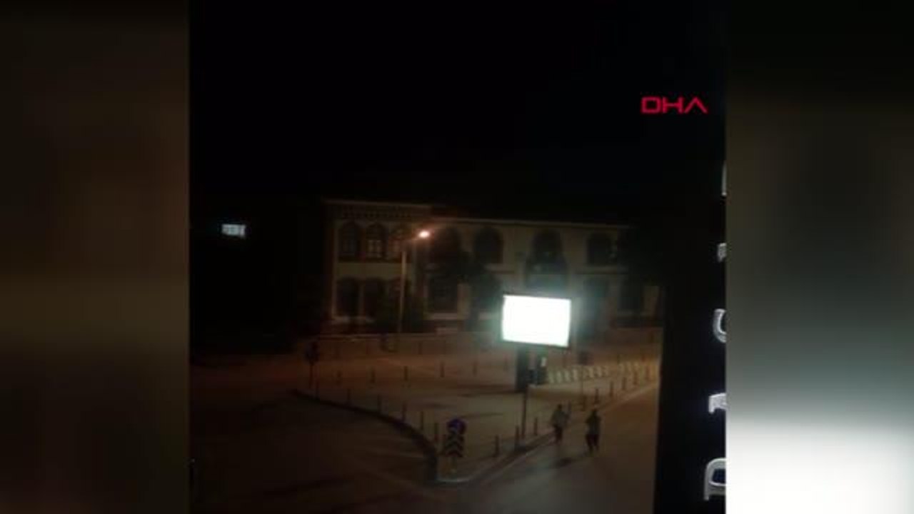 KONYA TÜFEKLE ETRAFA VE ARAÇLARA ATEŞ AÇTI; O ANLAR KAMERADA