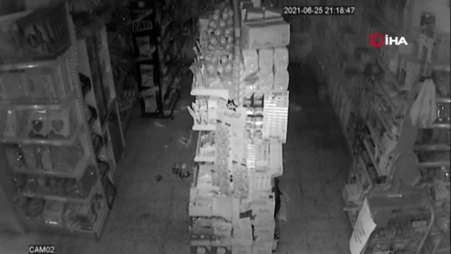 Bingöl Kiğı'daki 5.2'lik deprem kameralara böyle yansıdı