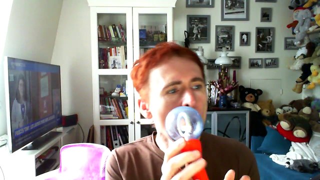 Wiwi égratigne love questions