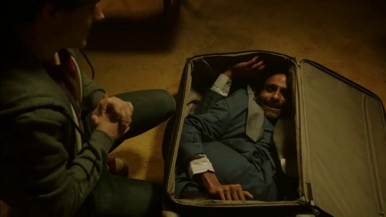 Suitcase Man Movie Explained in Hindi/Urdu