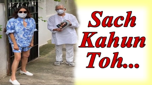 Neena Gupta gifts her autobiography to Gulzar