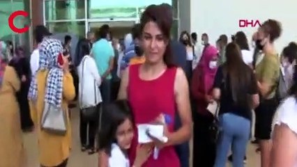 Üniversite sınavına giren Melek İpek, kadınlara seslendi: Ayaklarının üzerinde dursunlar