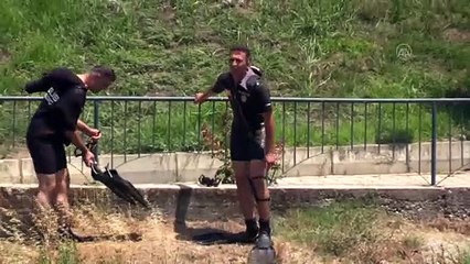 ADANA - Nehirde erkek cesedi bulundu