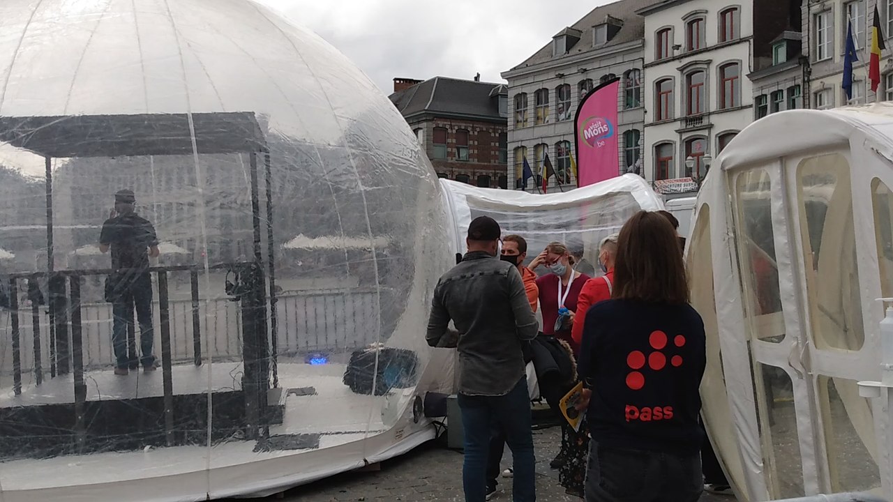 Mons le PASS de Frameries installe ses bulles sur la Grand-place