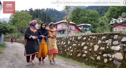 Covid-19 di India: Anak-anak yang harus mendaki gunung demi koneksi internet