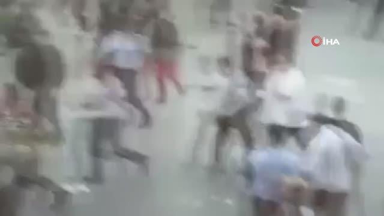 Ramallah'ta Filistinli muhalif aktivist Banat'ın gözaltında hayatını kaybetmesi protesto edildi