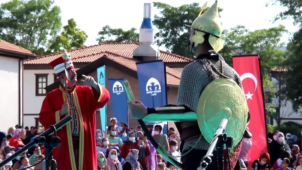 KONYA - Türk Yıldızları, 'Selçuklu Payitahtı' Konya için selamlama uçuşu yaptı (2)