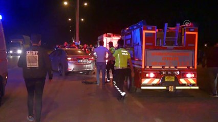 AFYONKARAHİSAR - İki otomobil çarpıştı: 1 ölü, 1 yaralı