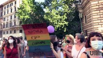 In migliaia in strada a Roma e Milano per il Gay Pride 