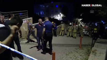 Sarıyer'de 11 katlı boş bina çöktü! 3 otomobilde hasar oluştu