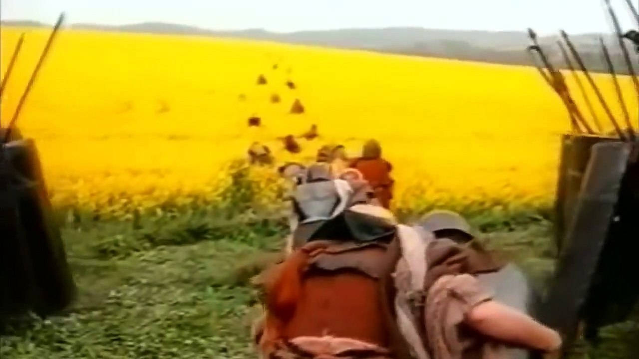 কারন জানলে হতভম্ব হয়ে যাবেন আপনি ! কেন মেসির বাড়ির উপর থেকে কোন প্লেন উড়তে পারে