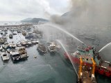 Hong Kong'da marinada yangın: 16 tekne yandı