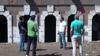 ERZURUM AHIR OLARAK KULLANILAN TABYAYA DİKKAT ÇEKMEK İÇİN ŞİİR ETKİNLİĞİ DÜZENLEDİLER
