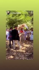 Les larmes de Karine Le Marchand au mariage de Mathieu et Alexandre le 26 juin 2021.