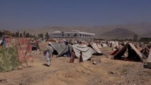 استمرار القتال بين الجيش وطالبان يجبر أكثر من 160 ألف أسرة أفغانية على النزوح