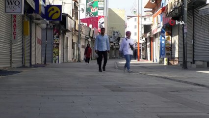 Cadde ve sokaklarda son kapanma öncesi YKS yoğunluğu yaşanıyor
