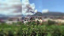 MUĞLA - Marmaris'te oteller ve yerleşim yerlerine yakın ormanlık alanda çıkan yangına müdahale ediliyor (3)