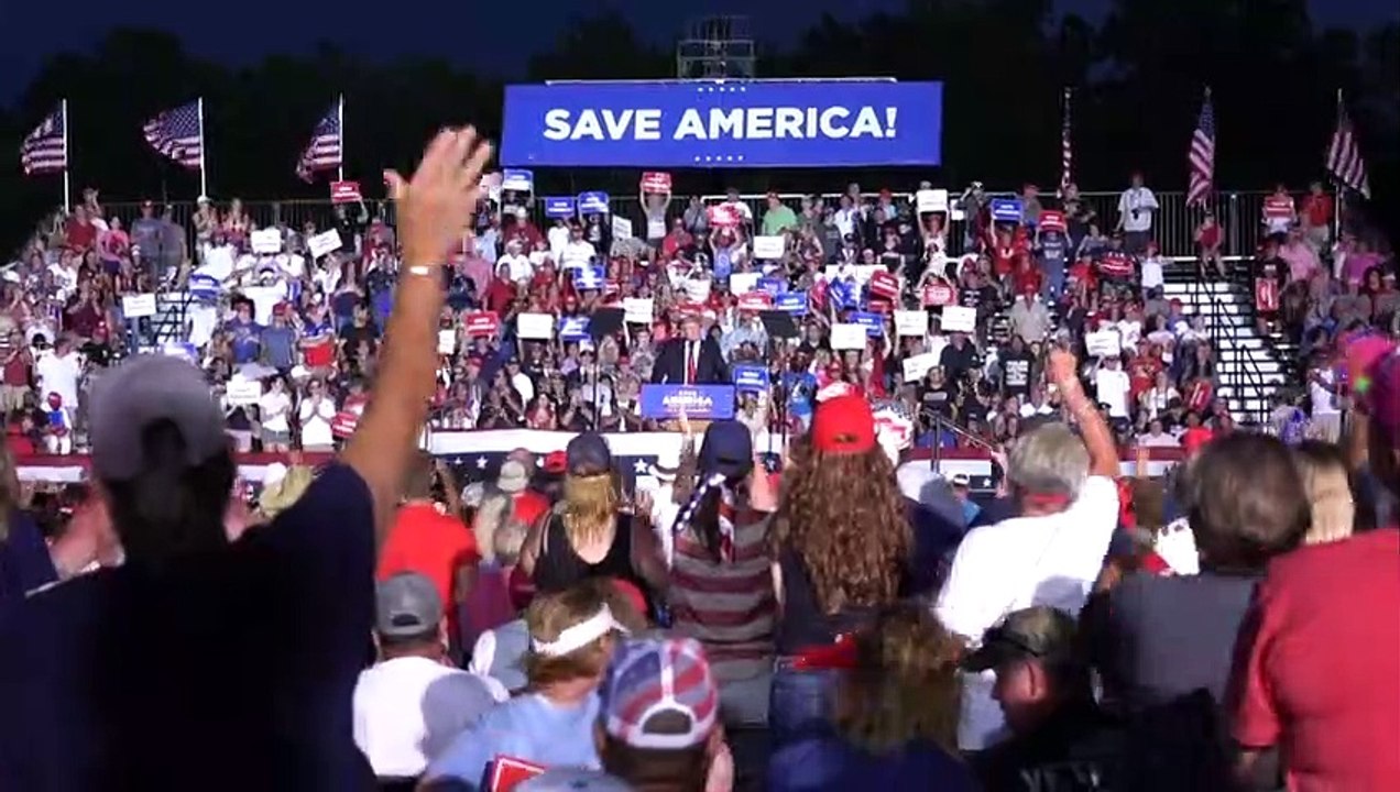 Trump spricht erstmals wieder auf Großveranstaltung vor Anhängern